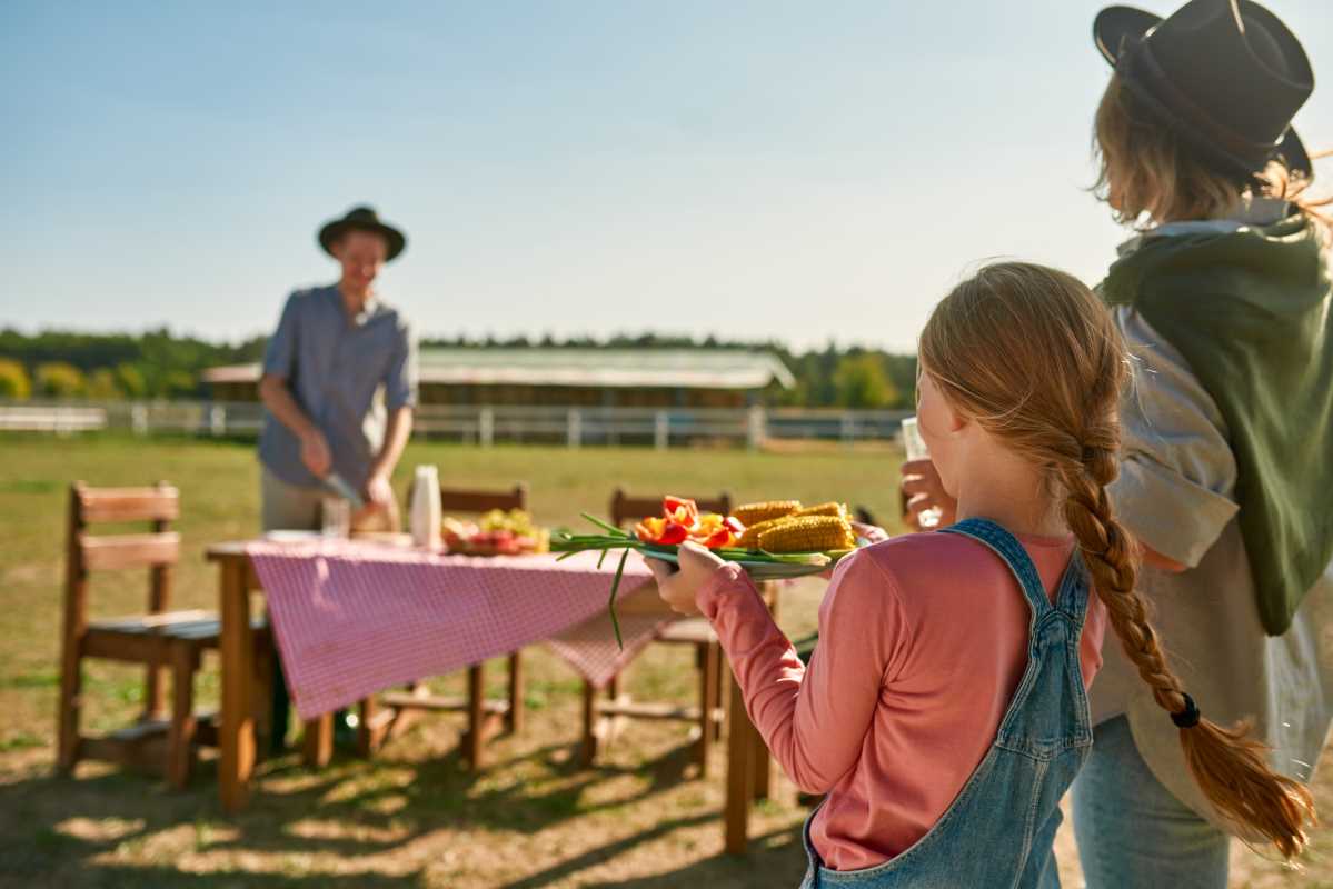 5 Town Initiatives You Can Start That Encourage Farm-to-Table Living